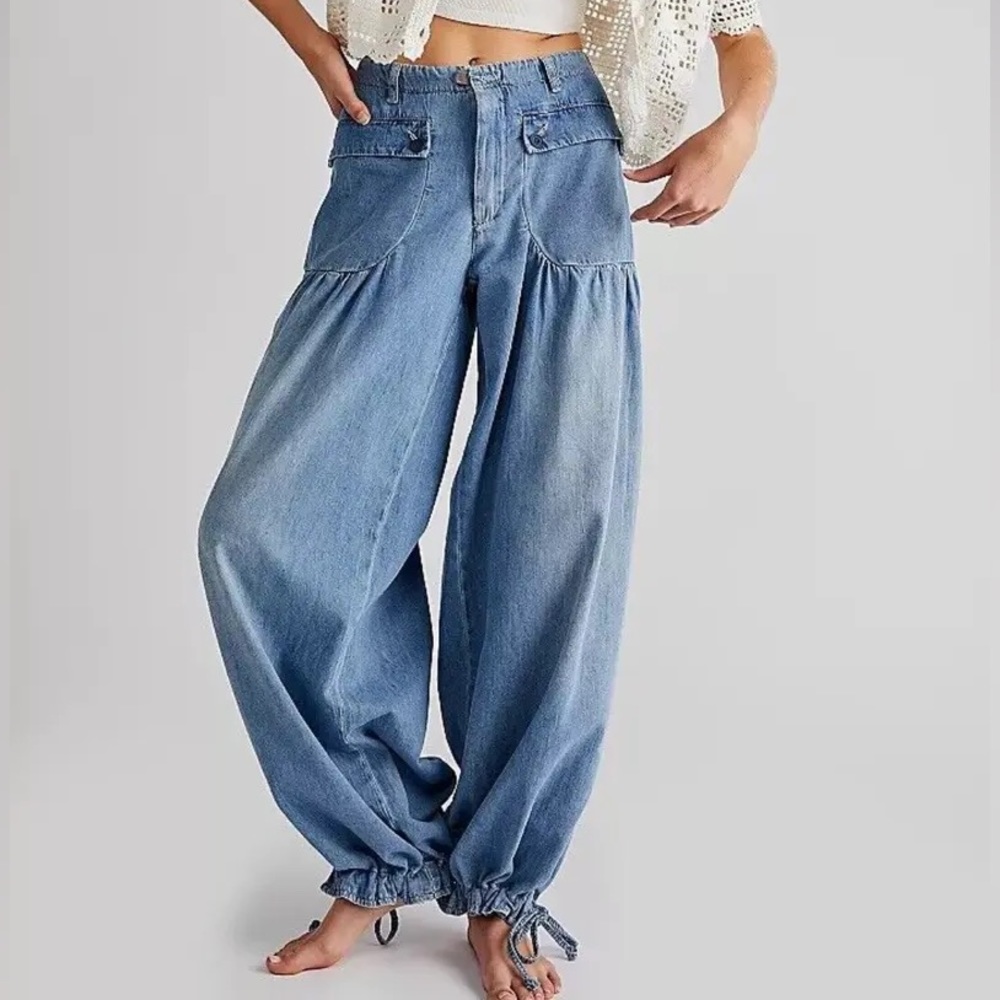 NEW $128 FREE PEOPLE We the Free LOTUS Jeans lt. wash 27 balloon leg
